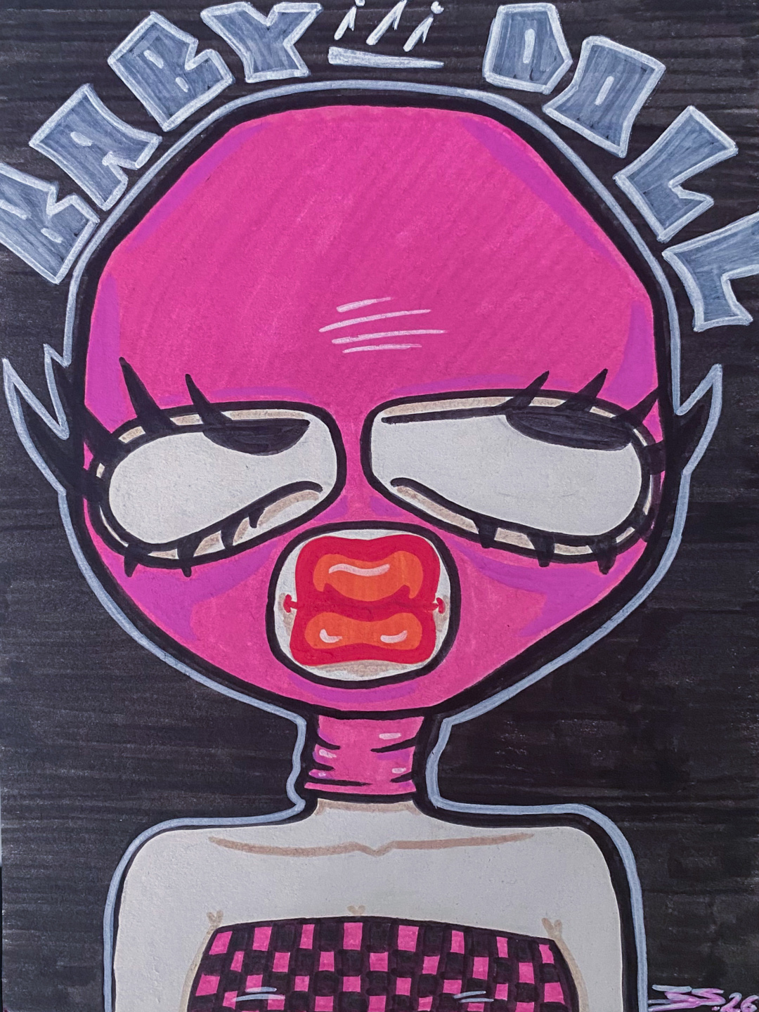 Knallrosanes Cartoon-Gesicht mit übertriebenen Wimpern und rotem Mund, dunkler Schraffurhintergrund, Marker-Illustration