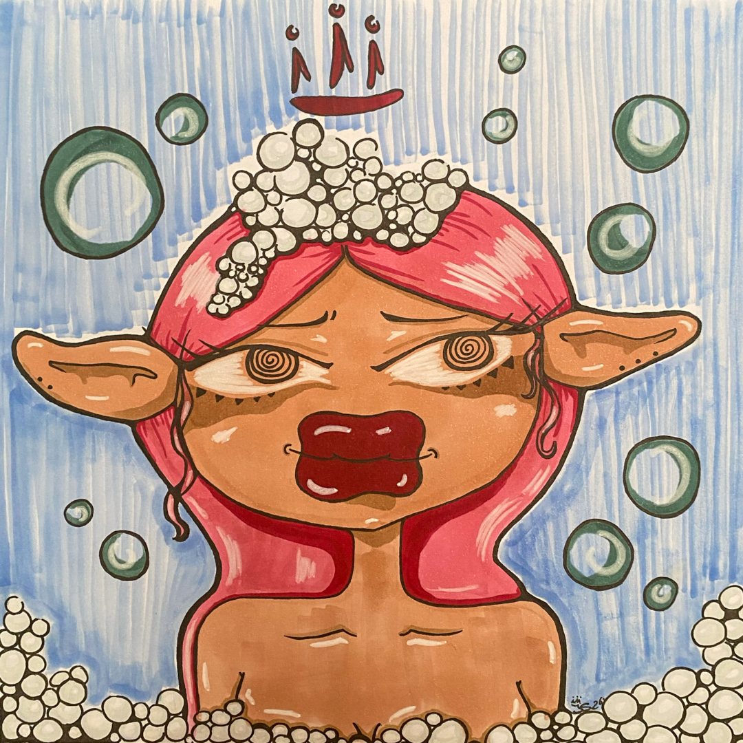 Fantasiefigur mit spitzen Ohren und Spiralaugen im Schaumbad, pinkes Haar mit Schaumkrone, schwebende Seifenblasen auf blau gestreiftem Hintergrund, warme Erdtöne und kräftiges Rosa.
