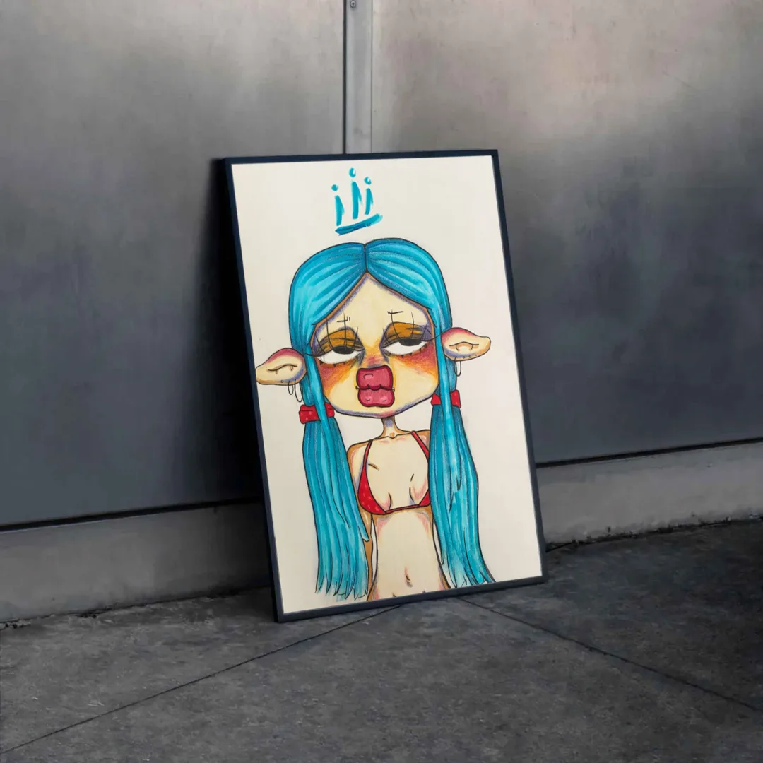 Buntstift-Figur mit türkisem Haar, spitzen Ohren und rotem Bikini-Oberteil